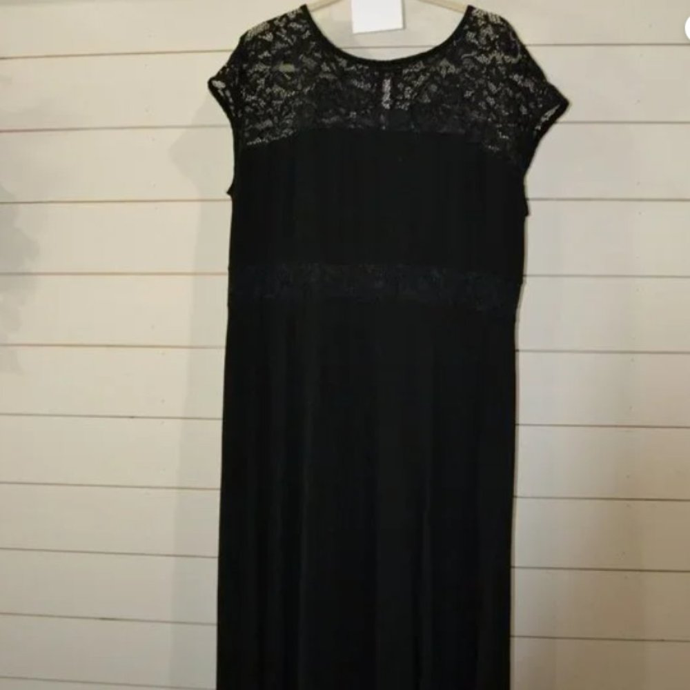 torrid Black Lace Yoke Maxi Dress